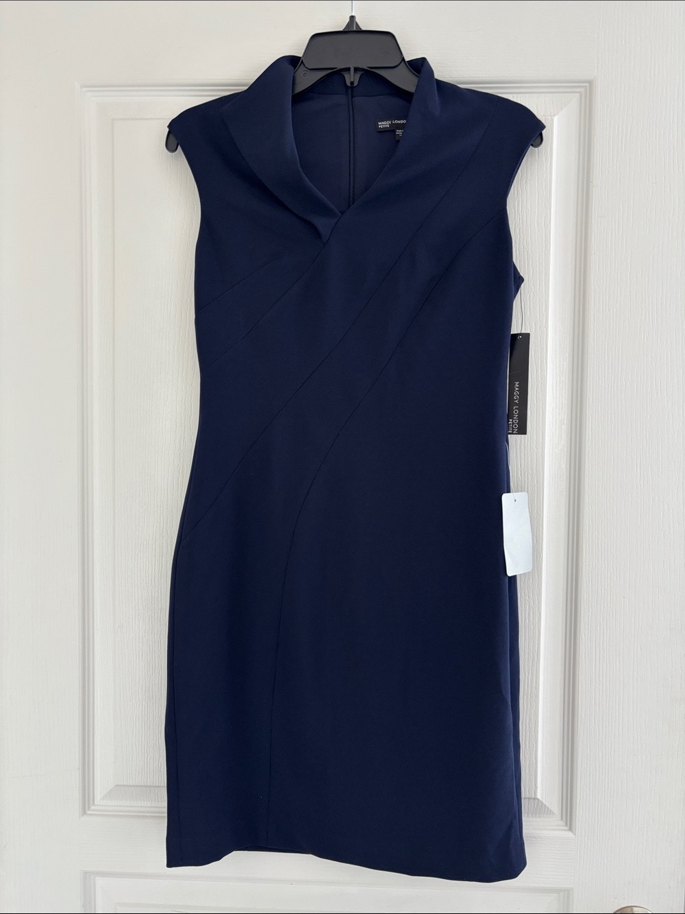Maggy London Navy Cap-Sleeve Sheath Dress. -NWT 2P